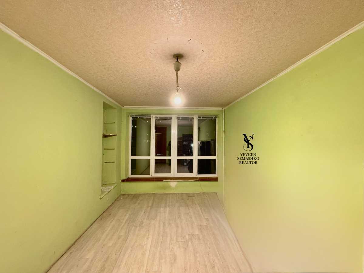 Продам 1-к квартиру Київ, Деснянський, вул. Мілютенка, 17а. 