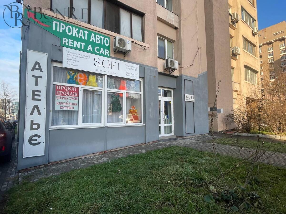 Оренда, Фасадне, Торгове, вул. Антоновича, 70м2