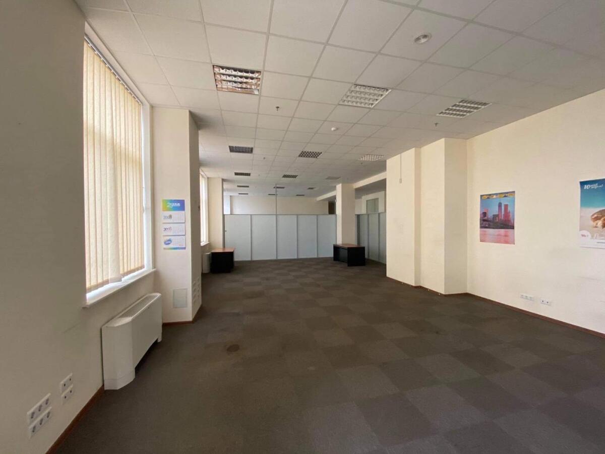 Продаж / Офіс / Харківське шосе, Харківський масив, Київ