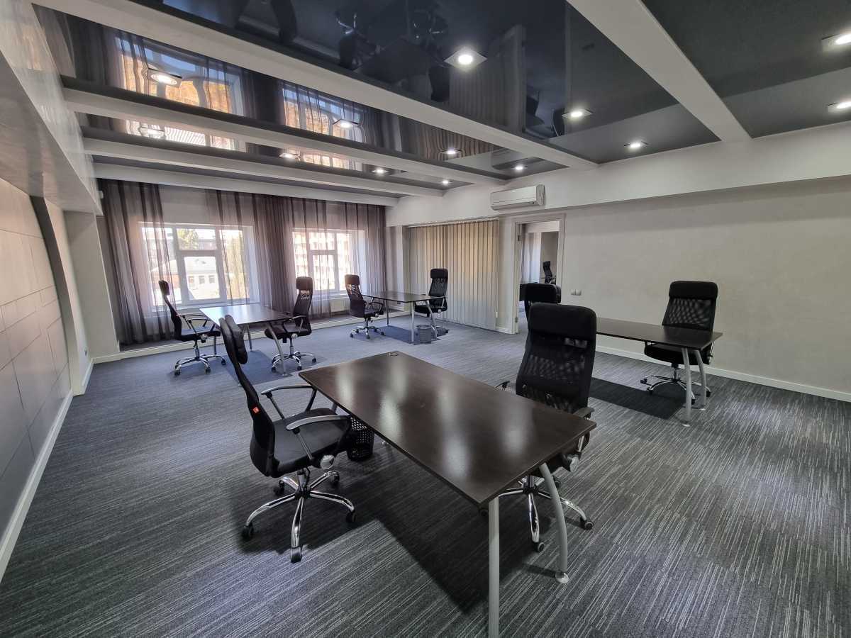 Продам  офісне приміщення Київ, Подільський, вул. Ярославська, 56. 