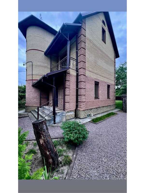 Продам 4-к котедж Фастівський, Глеваха, Лінія 15, 51А. 