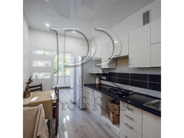 Продам 1-к квартиру Бучанський, Софіївська Борщагівка, Зелена вулиця, 16. 