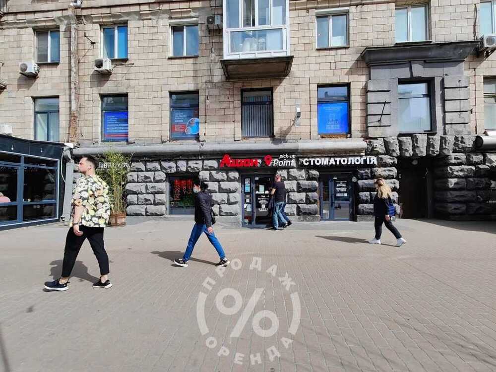 Продам  торгову площу Київ, Печерський, вул. Велика Васильківська, 111/113. 