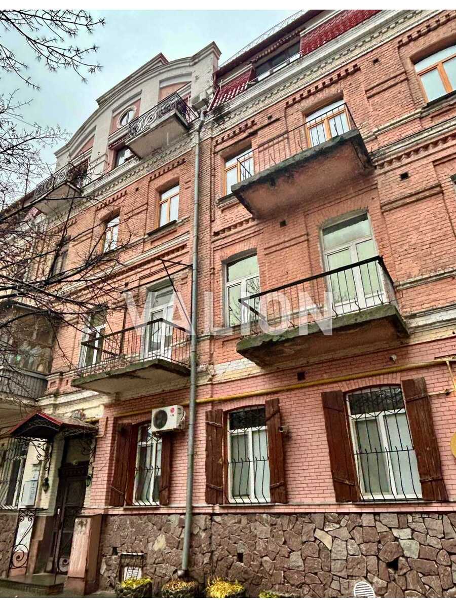 Продам 2-к квартиру Київ, Шевченківський, вул. Велика Житомирська, 4В. 