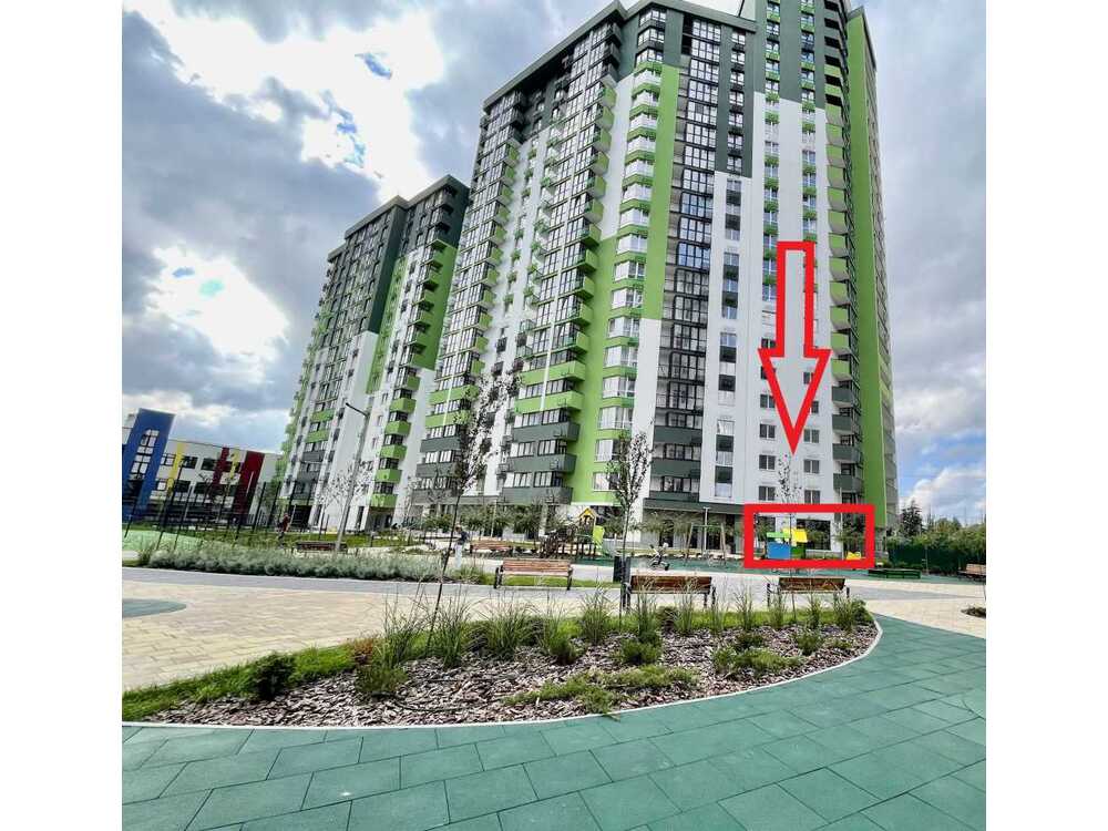 Здам довгостроково  торгову площу Київ, Подільський, вул. Івана Виговського, 10. 