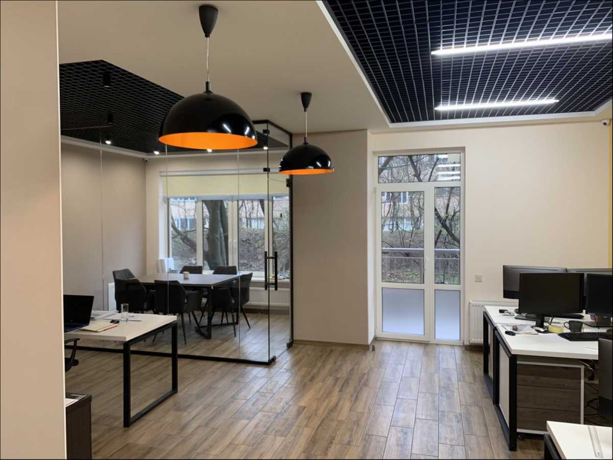 Здам довгостроково  офісне приміщення Київ, Печерський, вул. Євгена Коновальця, 36Е. 