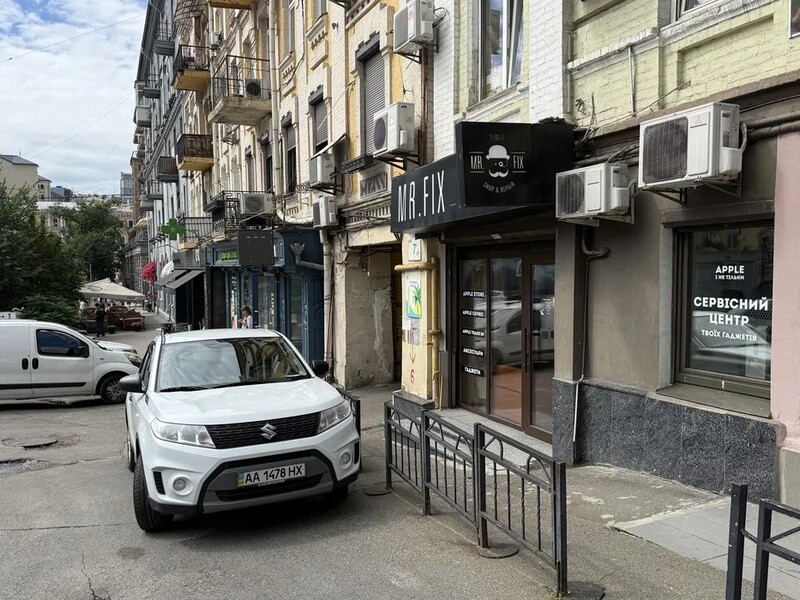 Приміщення 50 кв. м, фасад, Бессарабка, Хрещатик, Бессарабська, 7.