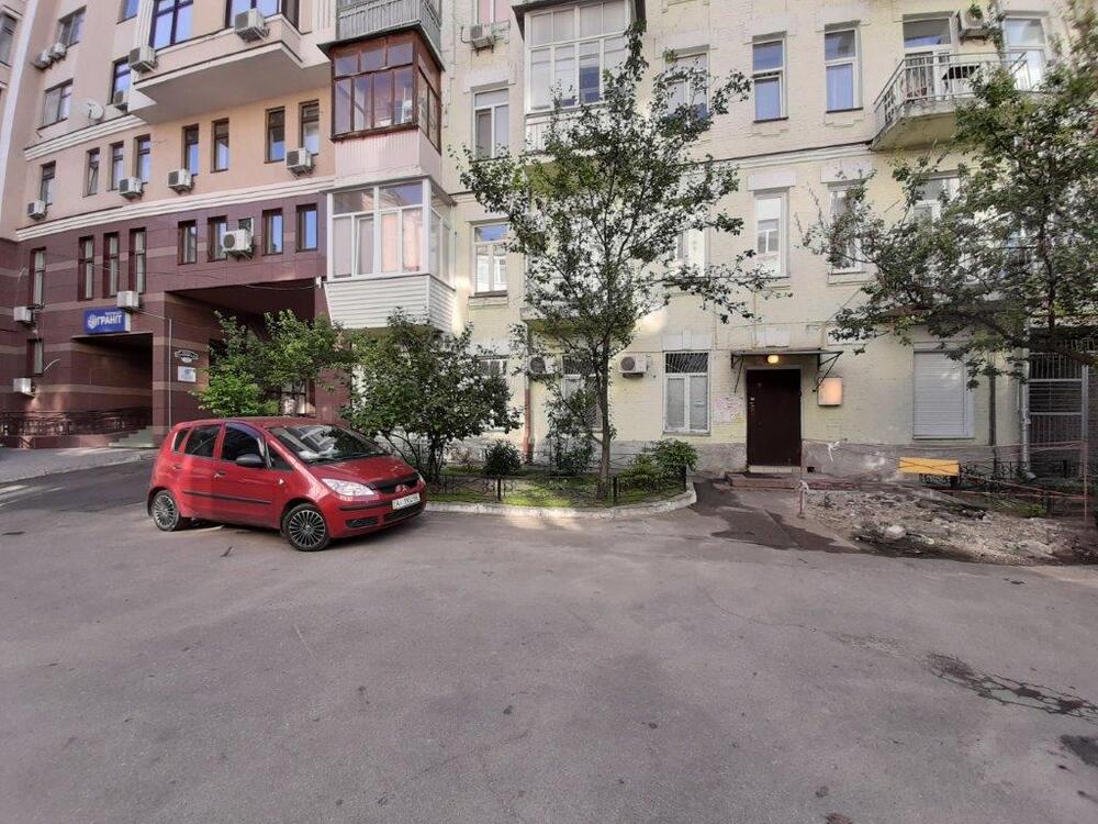 Оренда офісу на вул. Саксаганського, перший поверх (60 м2)