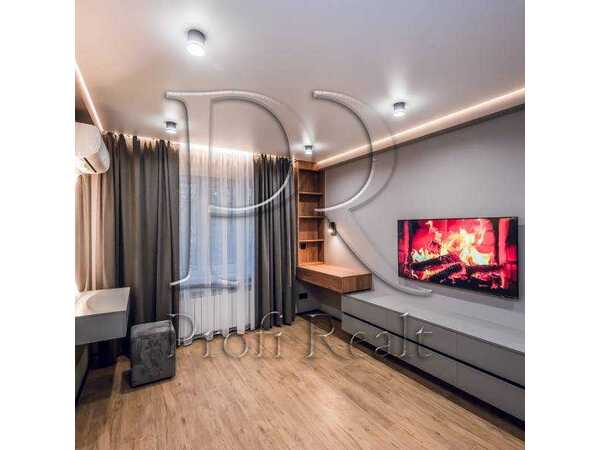 Продам 1-к квартиру Київ, Шевченківський, Сальського Володимира вулиця, 25. 