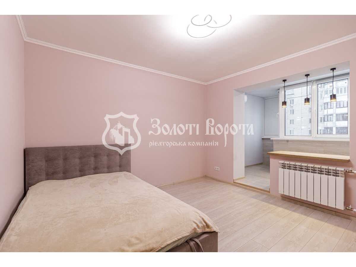 Продам 1-к квартиру Київ, Деснянський, вул. Милославська, 17а. 