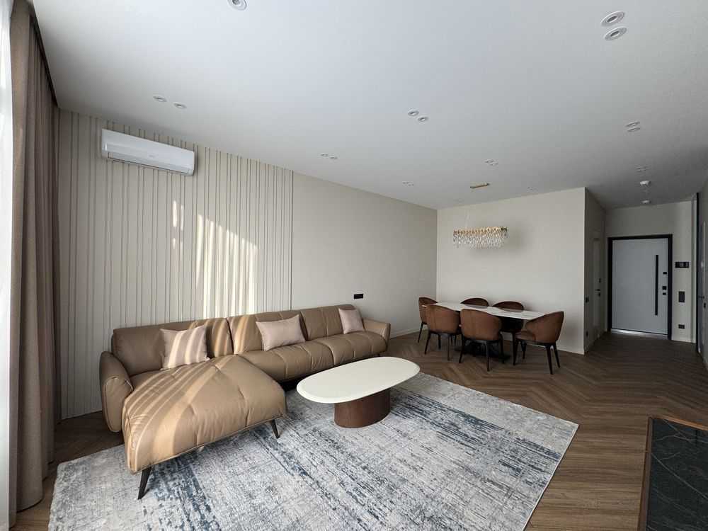 Здам довгостроково 2-к квартиру Київ, Печерський, вул. Василя Тютюнника, 39. 