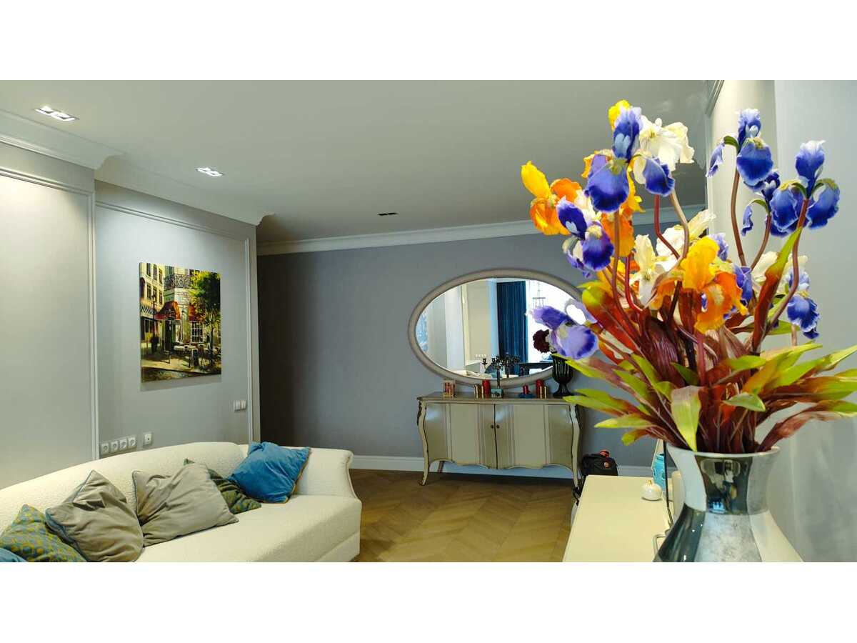 Продам 3-к квартиру Київ, Голосіївський, вул. Маршала Конєва, 10/1. 