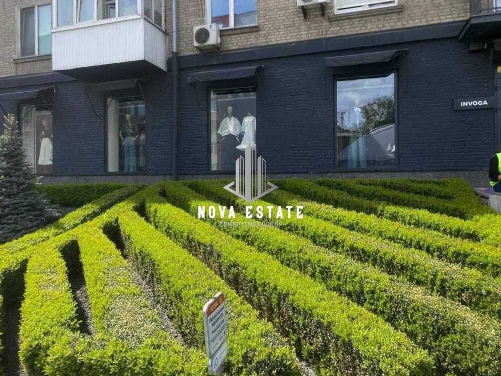 Здам довгостроково  торгову площу Київ, Печерський, узвіз Кловський, 6. 