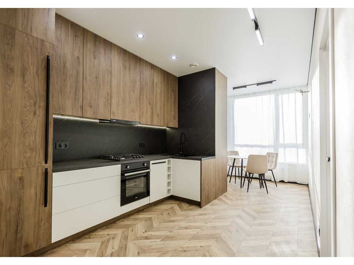 Продам 2-к квартиру Бучанський, Софіївська Борщагівка, Свободи. 