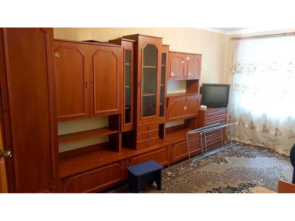 Здам довгостроково 2-к квартиру Київ, Шевченківський, вул. Салютна, 25а. 