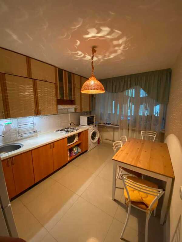 Здам довгостроково 1-к квартиру Київ, Шевченківський, вул. Миколи Мурашка, 5. 