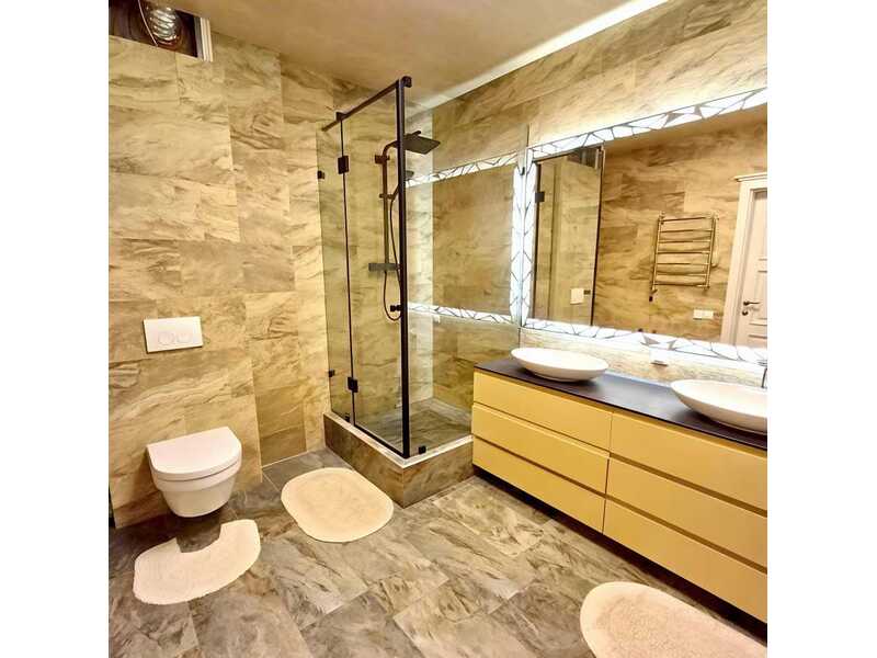 Здам довгостроково 3-к квартиру Київ, Солом`янський, просп. Валерія Лобановського, 4Б. 