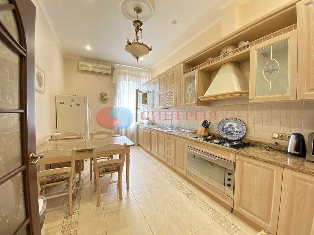 Здам довгостроково 3-к квартиру Київ, Шевченківський, вул. Пушкінська, 32Б. 