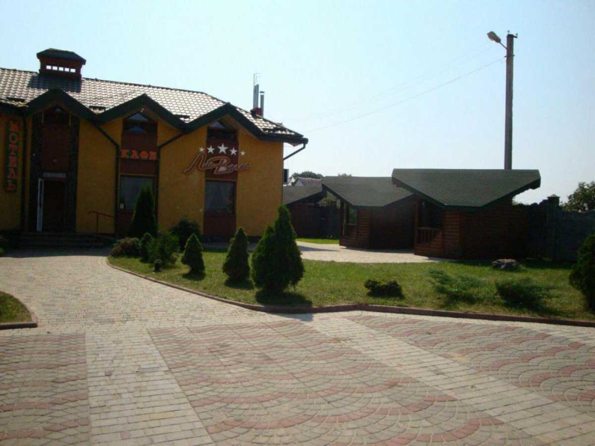 Продам  об`єкт сфери послуг Яворівський, Глиниці, Львівська. 