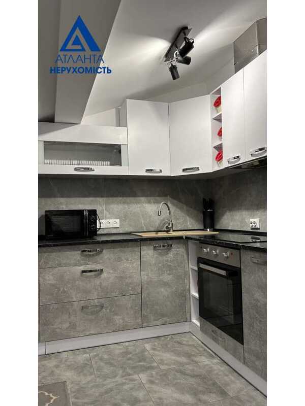 Продам 2-к квартиру Луцьк, Струмівка, Гальчевського, 2А. 