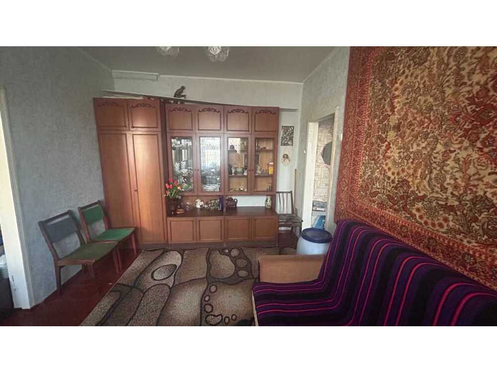 Продам 1-к квартиру Кременчуцький, Кременчук, Героев Мариуполя, 30. 
