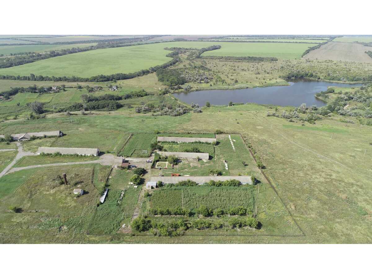 Продам  приміщення вільного призначення Криничанський, Малософіївка, комплекс будівель та споруд, 2. 