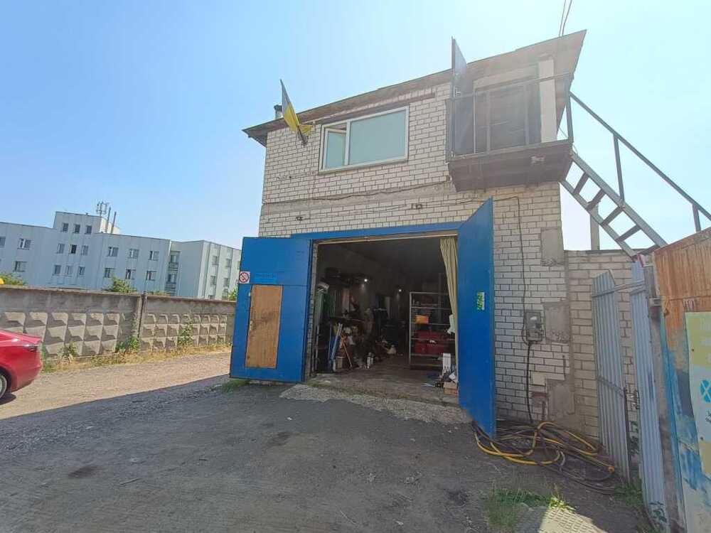 Продам  окремий гараж Київ, Деснянський, вул. Пухівська, 2. 