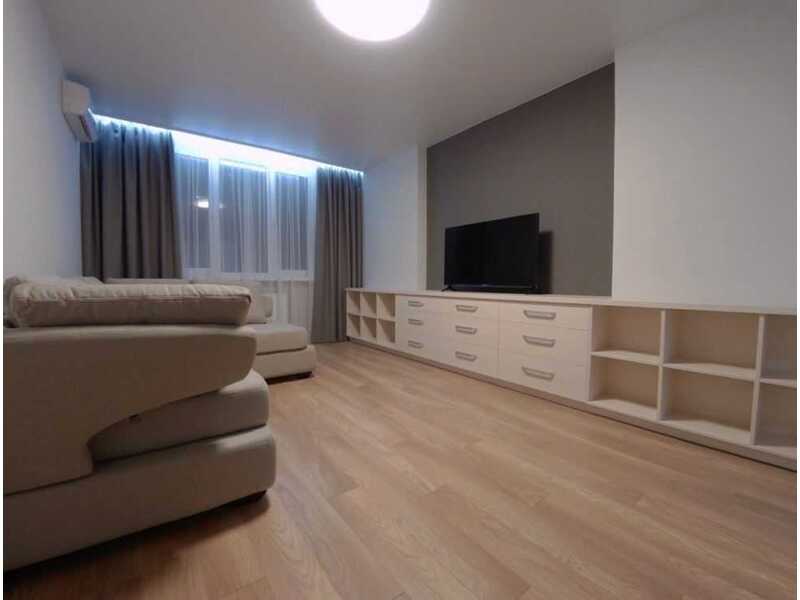 Здам довгостроково 1-к квартиру Київ, Голосіївський, вул. Маршала Конєва, 10/1. 