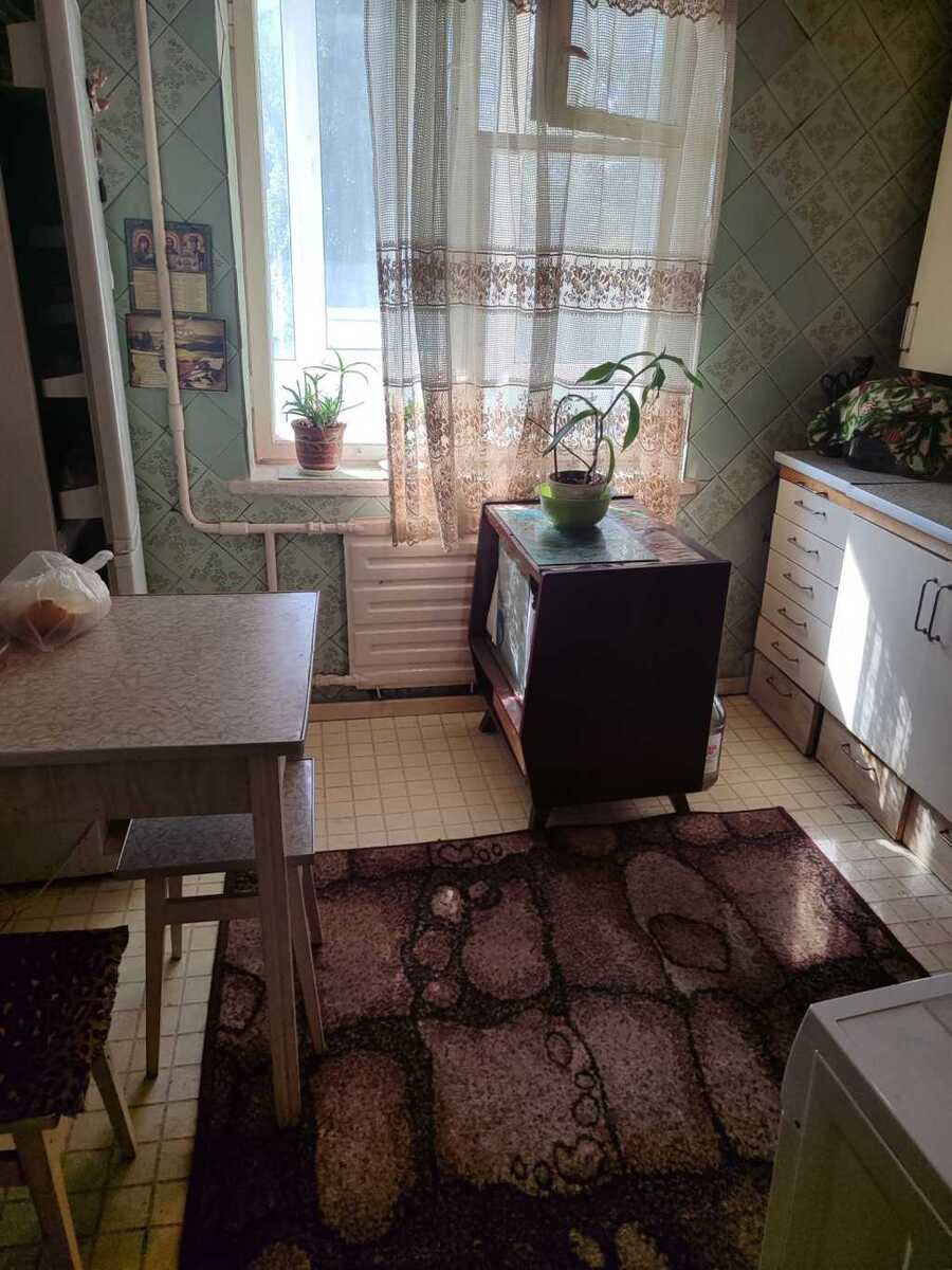 Здам довгостроково  кімнату Київ, Святошинський, вул. Гната Юри. 