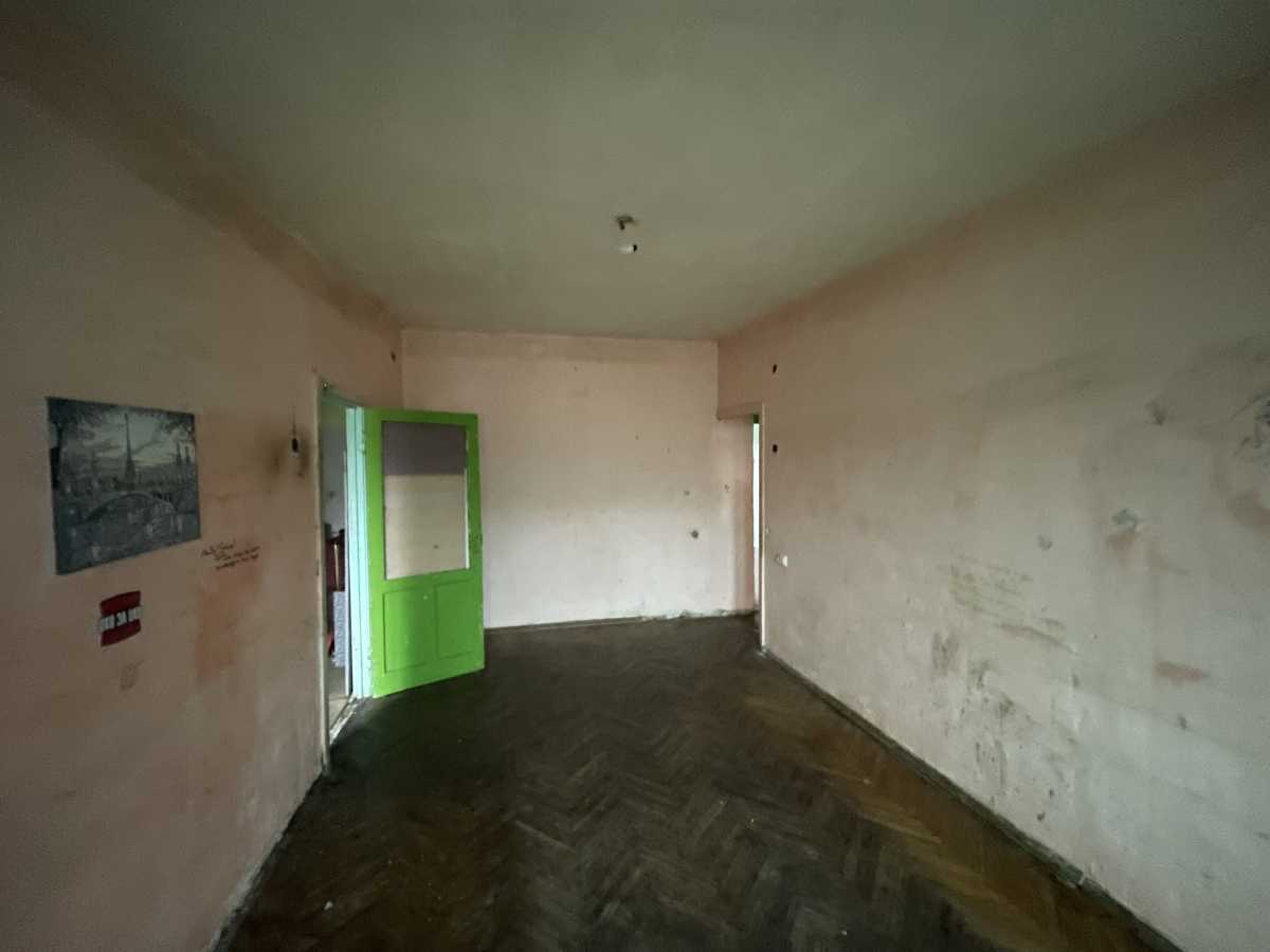 Продам 3-к квартиру Київ, Шевченківський, вул. Олени Теліги, 13/14. 