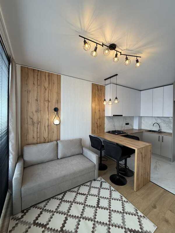 Продам 1-к квартиру Фастівський, Гатне, Покровська, 2А. 