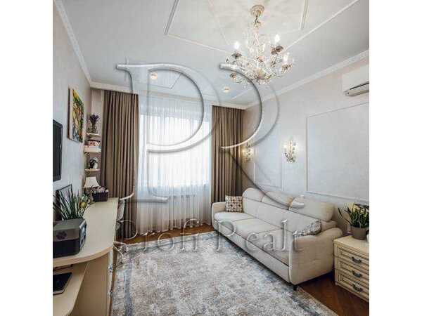 Продам 3-к квартиру Київ, Голосіївський, просп. Науки, 30. 