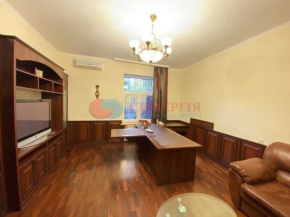 Здам довгостроково  офісне приміщення Київ, Печерський, вул. Михайла Бойчука, 1А. 