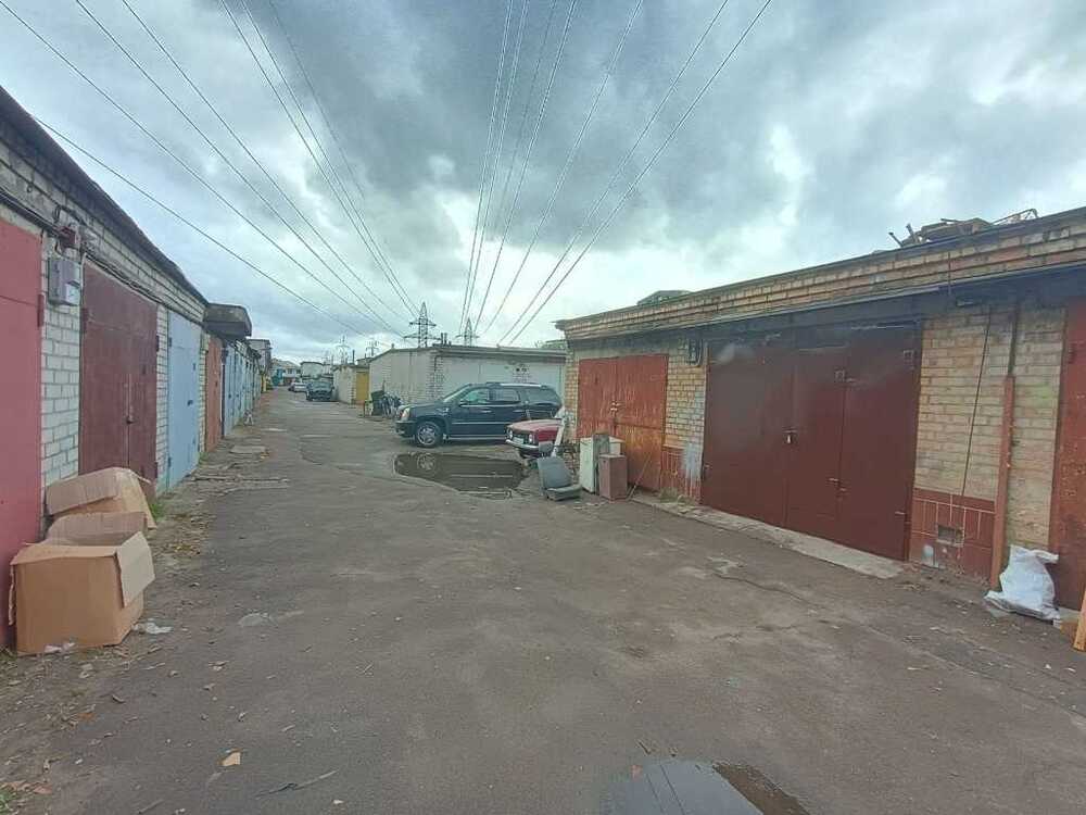 Продам  окремий гараж Київ, Деснянський, вул. Крайня, 13. 