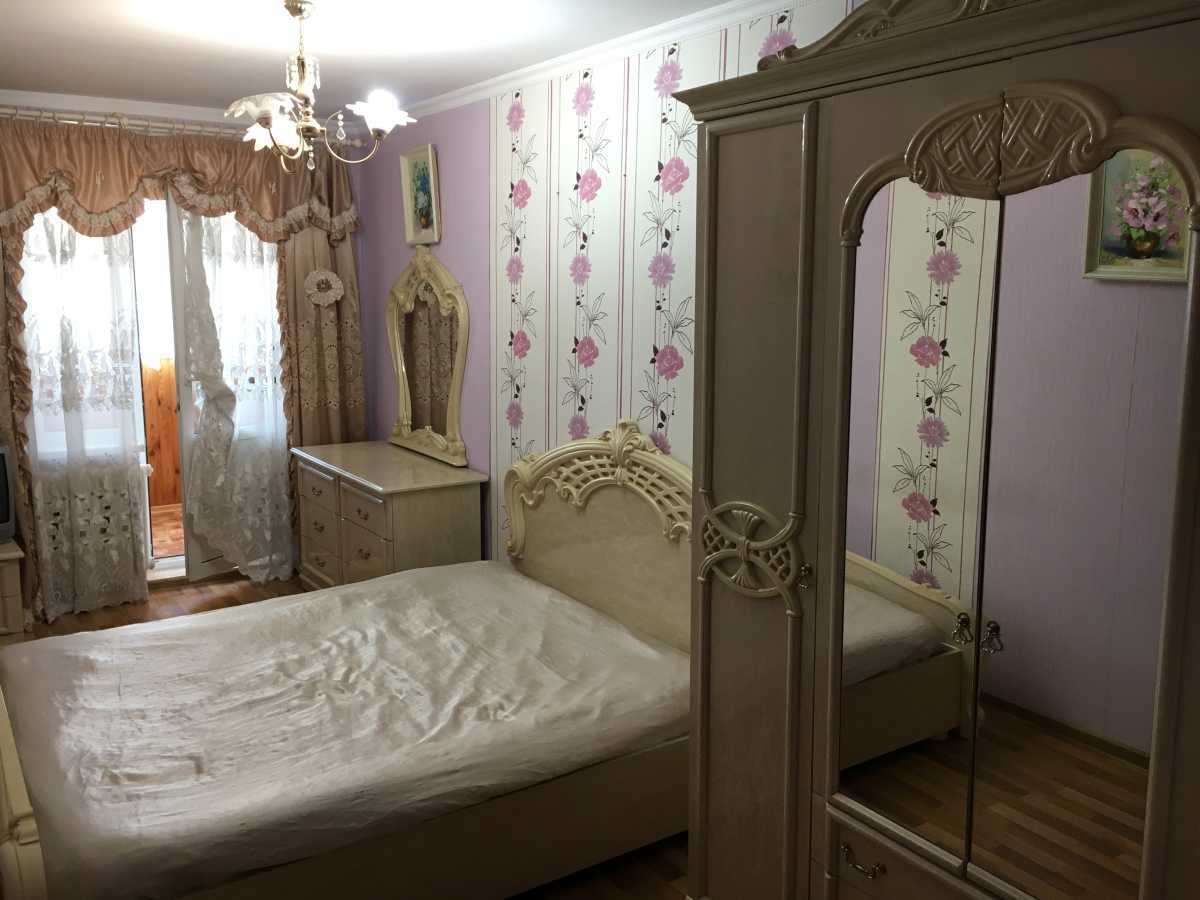 Здам довгостроково 2-к квартиру Київ, Святошинський, просп. Академіка Корольова, 12г. 