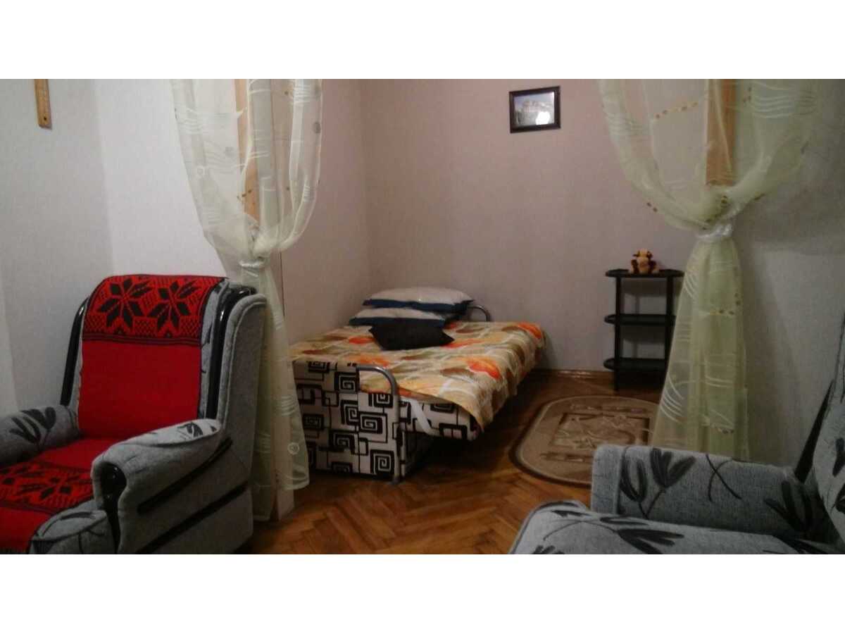 Здам довгостроково 1-к квартиру Київ, Шевченківський, вул. Щусєва, 14. 