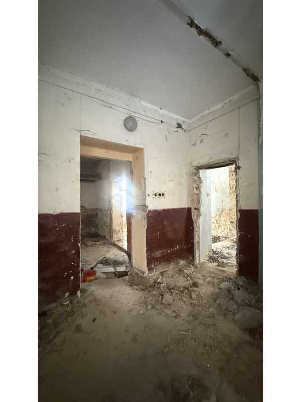 Продам  приміщення вільного призначення Львів, Шевченківський, Б.Хмельницького, 82. 