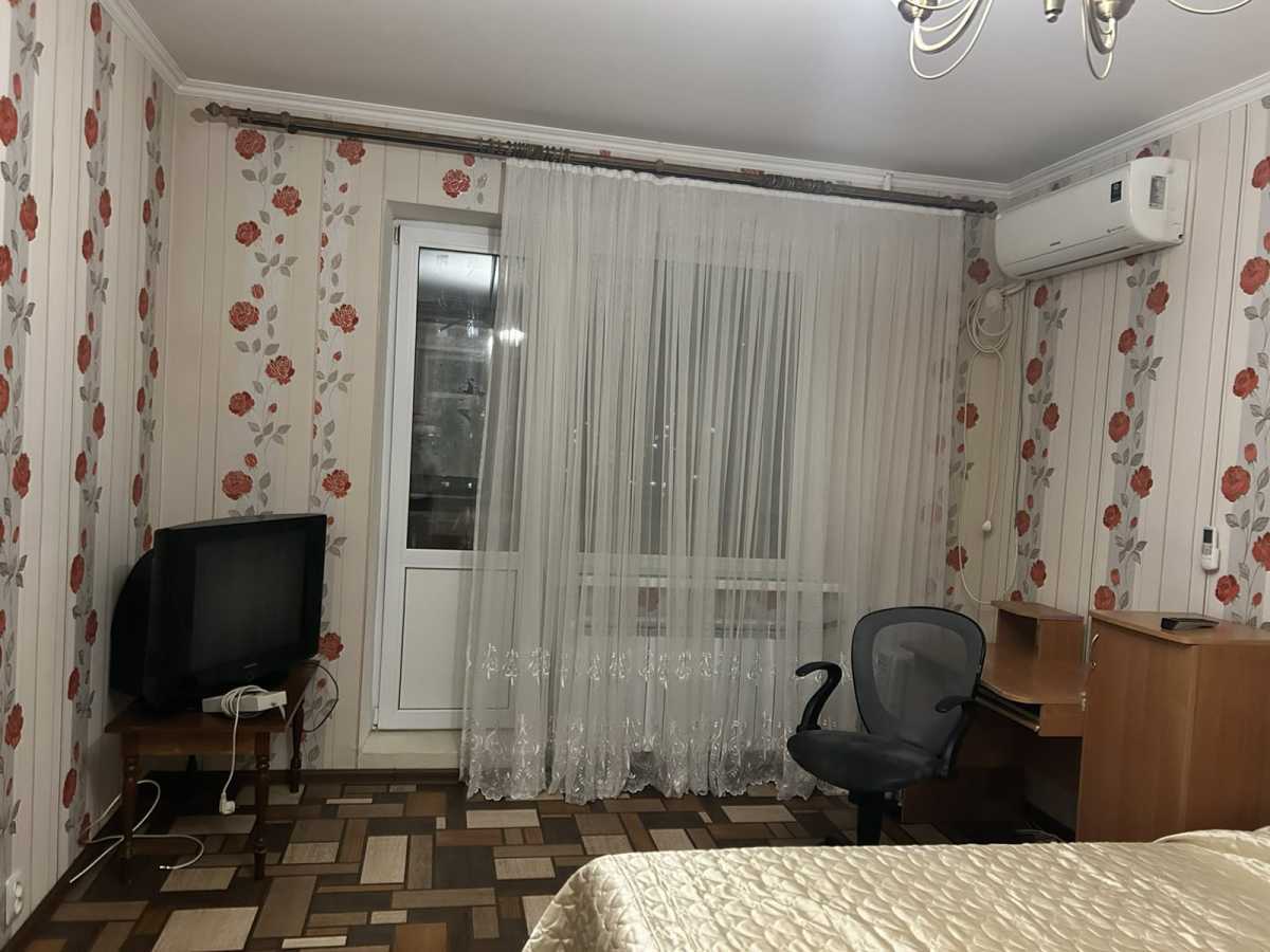 Здам довгостроково  кімнату Київ, Деснянський, вул. Олександра Сабурова, 18. 