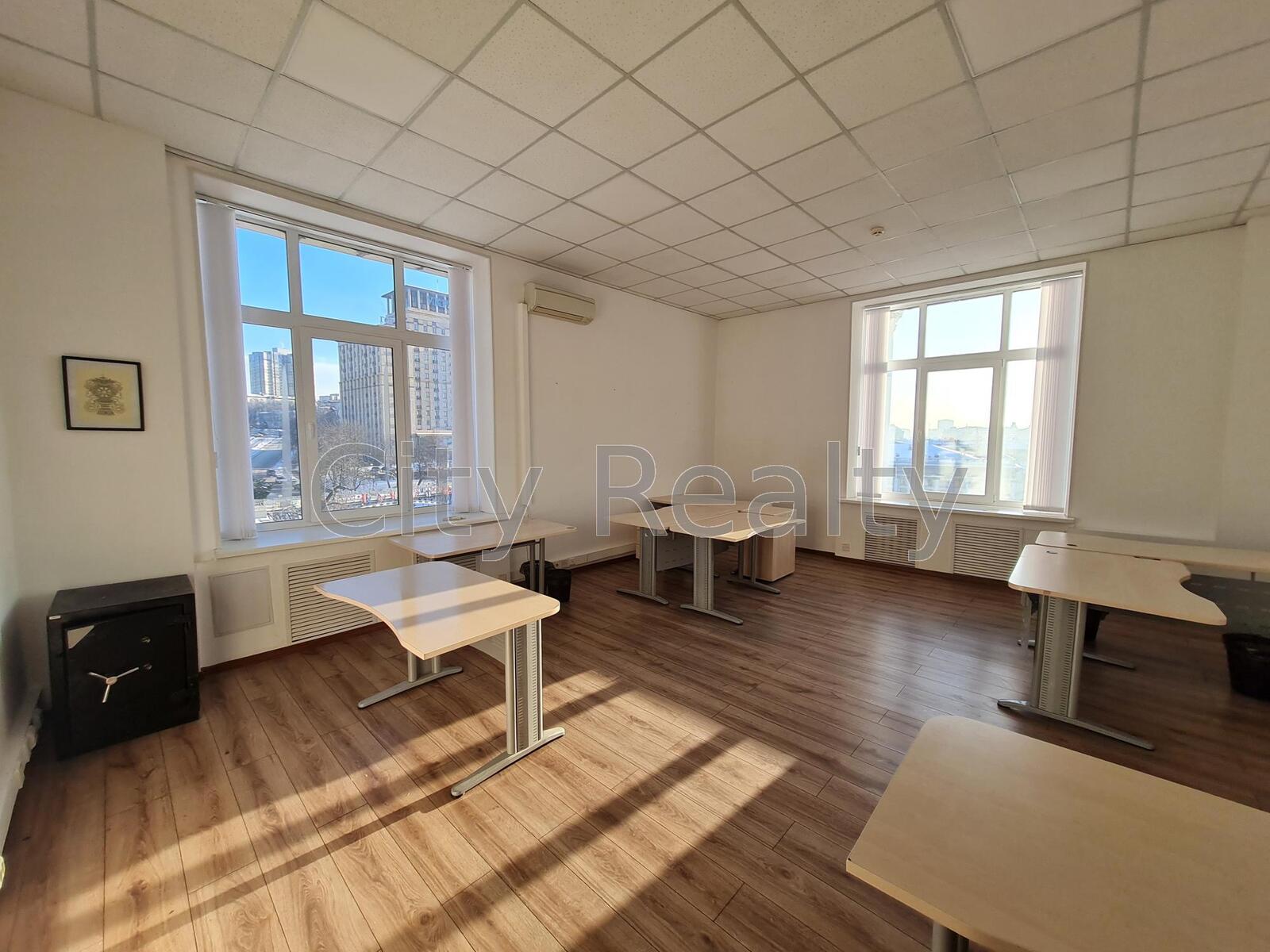 Офіс 66.2 м.кв. Хрещатик 7/11 Печерський метро Майдан Незалежності Без%