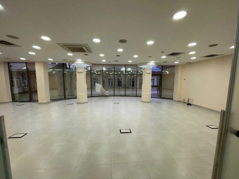 Продаж комерційного приміщення в центрі Києва | 370 м² | Басейна 7