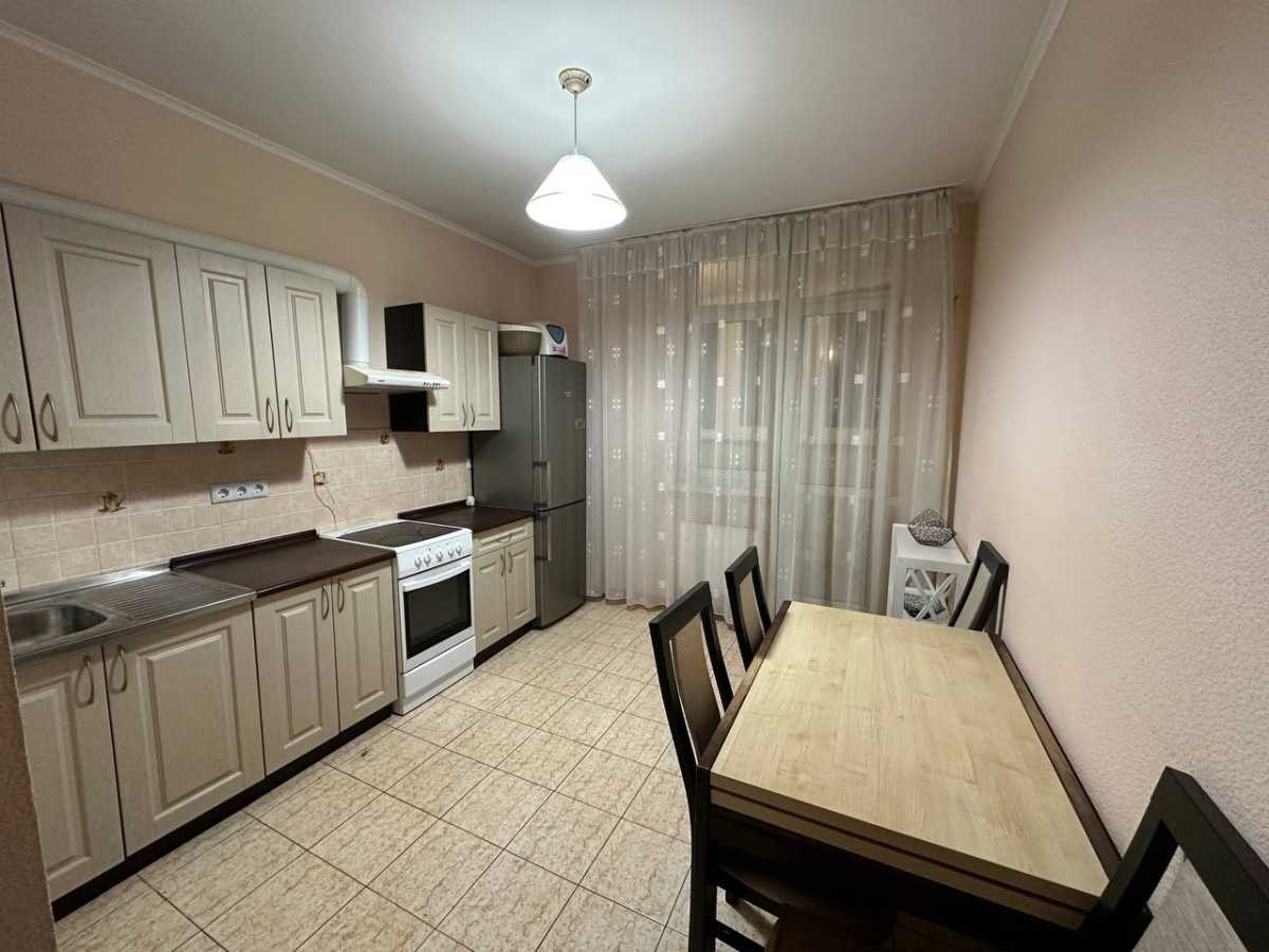 Здам довгостроково 2-к квартиру Київ, Дніпровський, вул. Воскресенська, 14Б. 