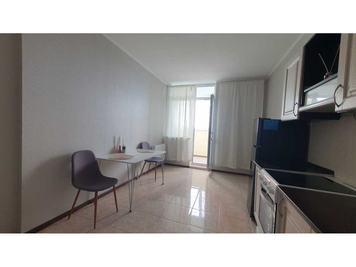 Здам довгостроково 1-к квартиру Київ, Дніпровський, вул. Воскресенська, 16В. 