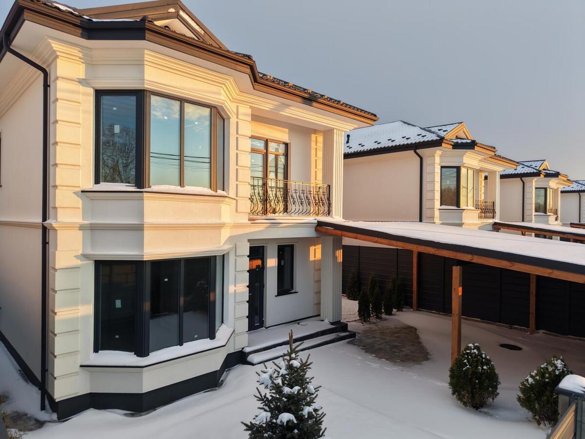 Будинки – 155 м² в комплексі Благовісний