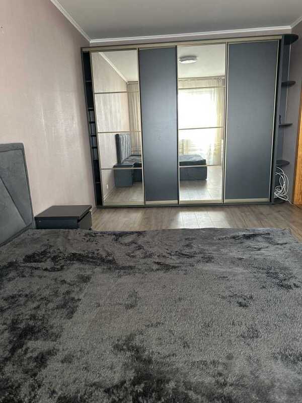 Здам довгостроково 2-к квартиру Київ, Голосіївський, вул. Академіка Заболотного, 112. 