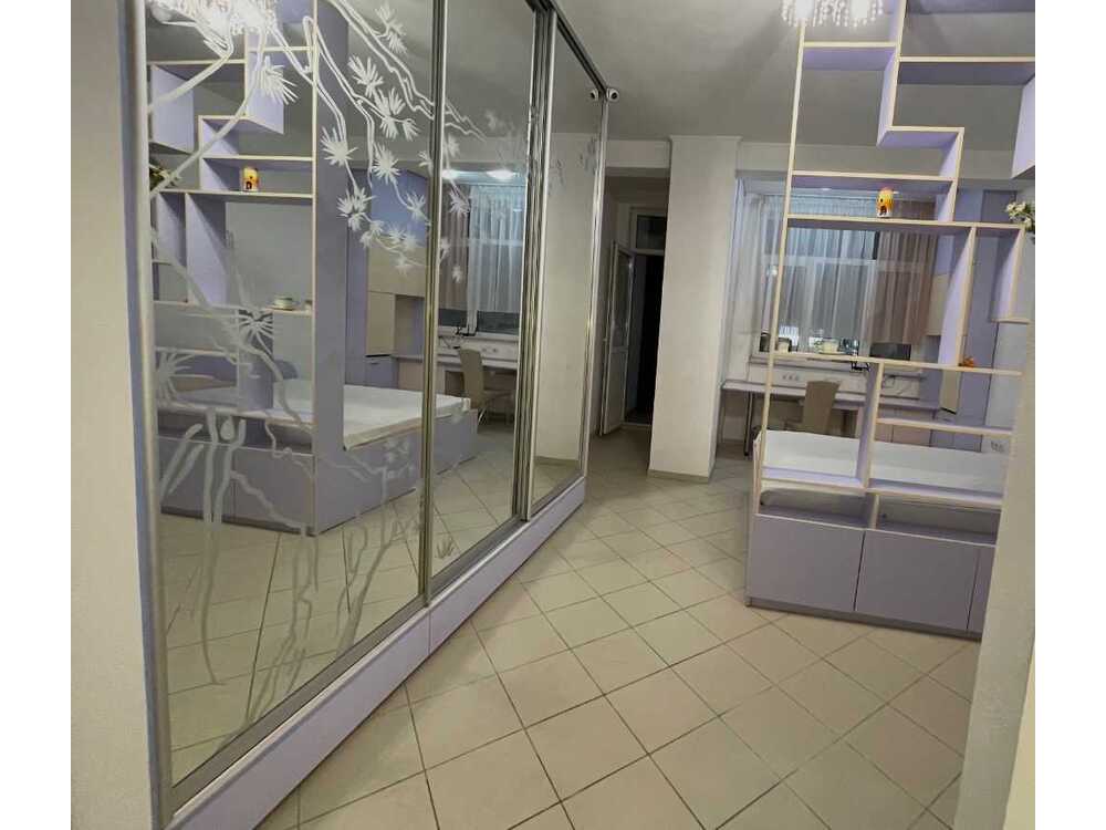 Здам довгостроково 2-к квартиру Київ, Шевченківський, вул. Жилянська, 118. 