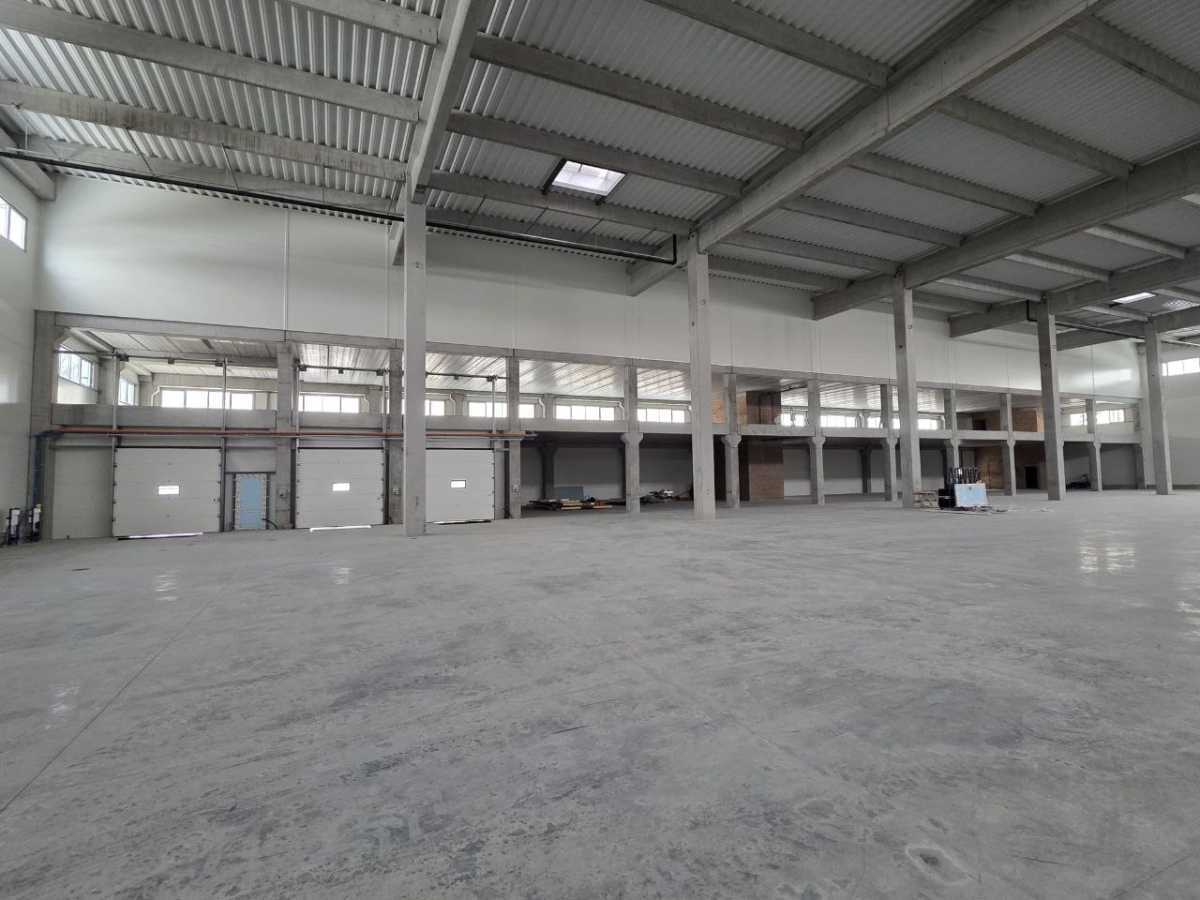 Здам довгостроково  складське приміщення Київ, Подільський, вул. Новокостянтинівська. 