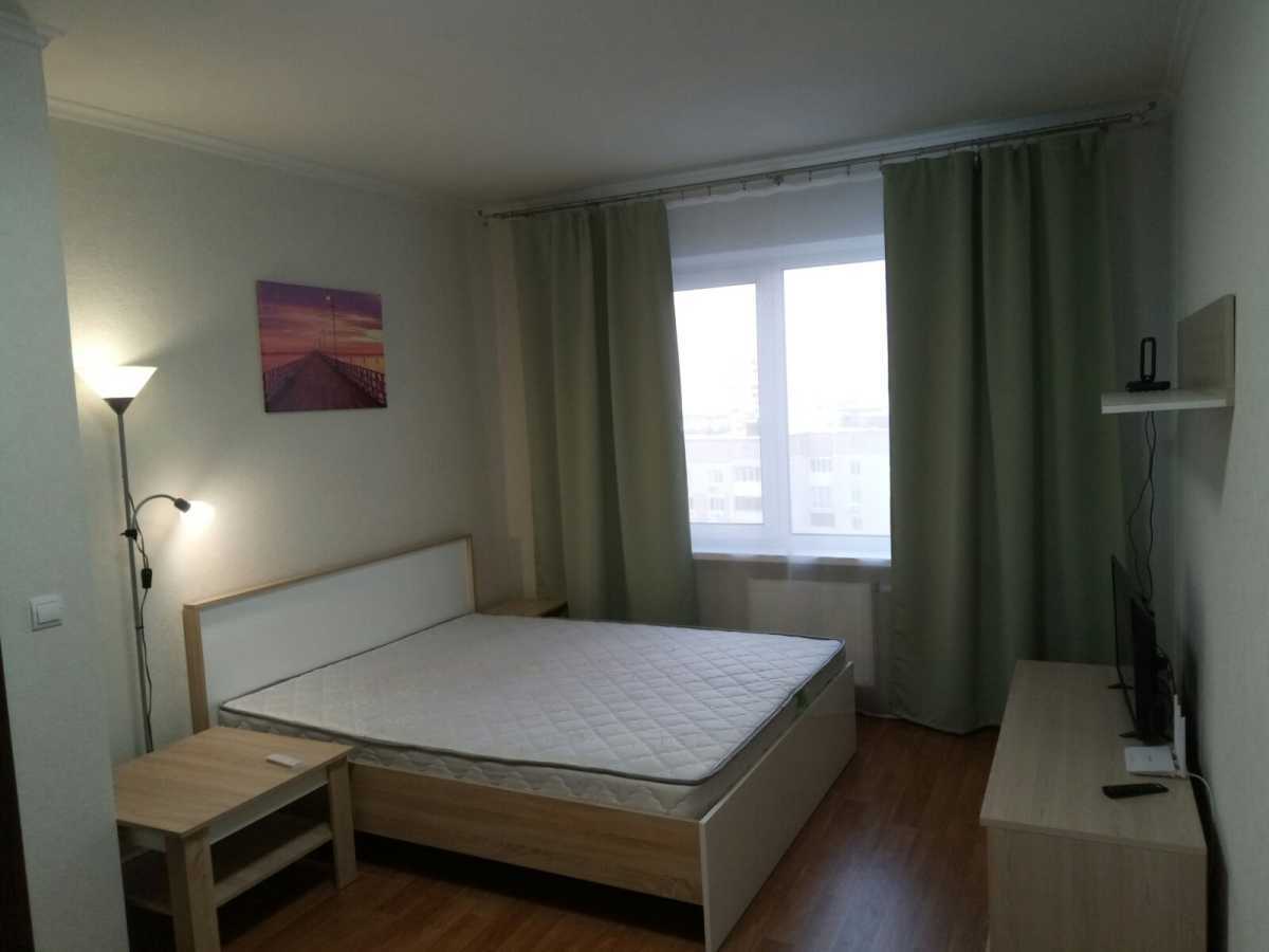 Здам довгостроково 1-к квартиру Київ, Дарницький, вул. Бориса Гмирі, 16. 