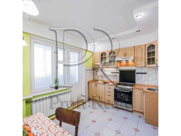 Продам 3-к квартиру Київ, Дарницький, вул. Бориса Гмирі, 15. 