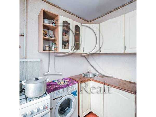 Продам 2-к квартиру Київ, Оболонський, вул. Озерна, 12. 