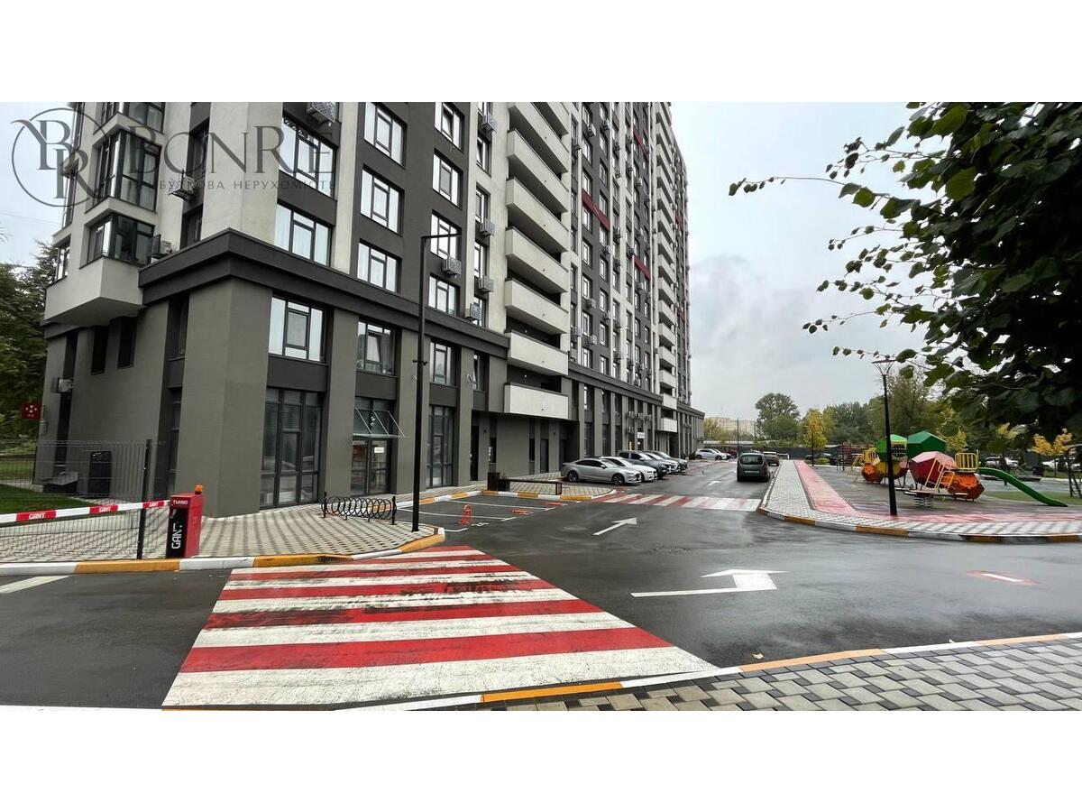 Оренда, Торгове, Фасад, Любомира Гузарова, 520м2